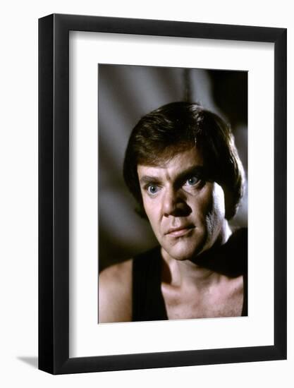 La feline CAT PEOPLE by Paul Schrader with MALCOLM MCDOWELL, 1982 (photo)-null-Framed Photo
