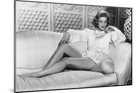 La Femme Modele Designing Woman De Vincenteminnelli Avec Lauren Bacall, 1957-null-Mounted Photo