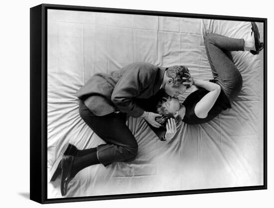 La fille a la casquette A NEW KIND OF LOVE by MelvilleShavelson with Paul Newman and Joanne Woodwar-null-Framed Stretched Canvas