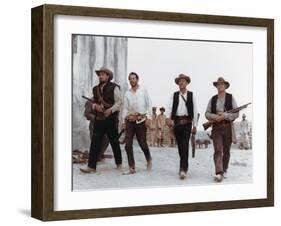 La Horde Sauvage THE WILD BUNCH by Sam Peckinpah with Ben Johnson, Warren Oates, William Holden and-null-Framed Photo