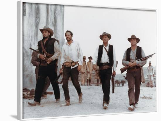 La Horde Sauvage THE WILD BUNCH by Sam Peckinpah with Ben Johnson, Warren Oates, William Holden and-null-Framed Photo