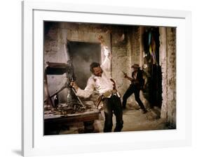 La Horde Sauvage THE WILD BUNCH by Sam Peckinpah with Warren Oates and Ben Johnson, 1969 (photo)-null-Framed Photo