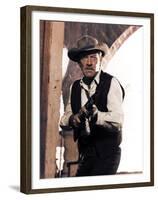 La Horde Sauvage THE WILD BUNCH by Sam Peckinpah with William Holden, 1969 (photo)-null-Framed Photo