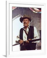 La Horde Sauvage THE WILD BUNCH by Sam Peckinpah with William Holden, 1969 (photo)-null-Framed Photo