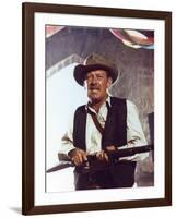 La Horde Sauvage THE WILD BUNCH by Sam Peckinpah with William Holden, 1969 (photo)-null-Framed Photo