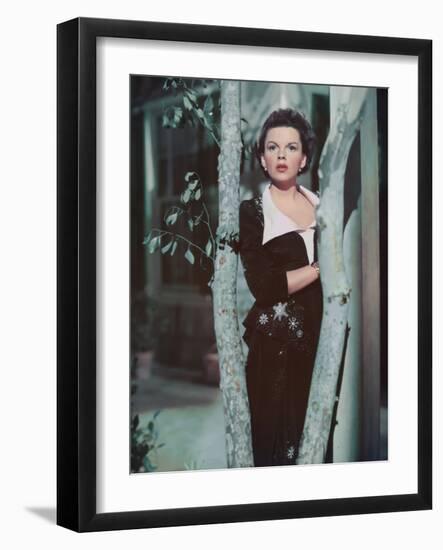 La jolie fermiere-null-Framed Photo