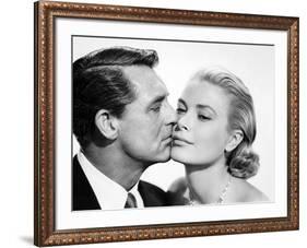 La Main au Collet TO CATCH A THIEF by AlfredHitchcock with Cary Grant and Grace Kelly, 1955 (b/w ph-null-Framed Photo