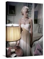 La Main au Collet TO CATCH A THIEF by AlfredHitchcock with Grace Kelly, 1955 (photo)-null-Stretched Canvas