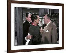 La Main au Collet TO CATCH A THIEF by AlfredHitchcock with Jean Martinelli, Cary Grant etCharles Va-null-Framed Photo