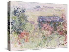 La Maison a Travers Les Roses, circa 1925-26-Claude Monet-Stretched Canvas