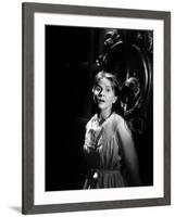 La Maison du Diable THE HAUNTING by RobertWise with Julie Harris, 1963 (b/w photo)-null-Framed Photo