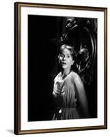 La Maison du Diable THE HAUNTING by RobertWise with Julie Harris, 1963 (b/w photo)-null-Framed Photo