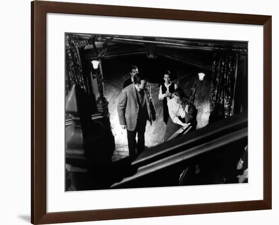 La Maison du Diable THE HAUNTING by RobertWise with Richad Johnson, Russ Tamblyn, Claire Bloom and -null-Framed Photo