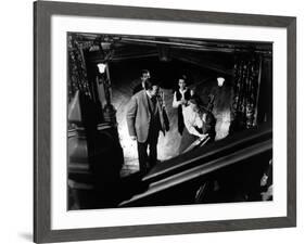 La Maison du Diable THE HAUNTING by RobertWise with Richad Johnson, Russ Tamblyn, Claire Bloom and -null-Framed Photo