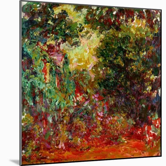 La maison vu du jardin aux roses,1922-1924 Canvas 89 x 92 cm Inv. 5108.-Claude Monet-Mounted Giclee Print
