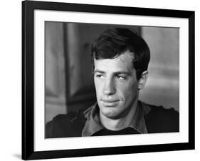 La Mer a boire MARE MATTO by RenatoCastellani with Jean-paul Belmondo, 1963 (b/w photo)-null-Framed Photo