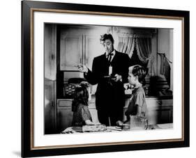 La nuit du Chasseur THE NIGHT OF THE HUNTER by CharlesLaughton with Sally Jane Bruce, Robert Mitchu-null-Framed Photo