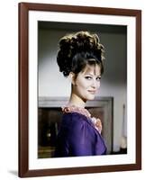 La Panthere Rose THE PINK PANTHER by BlakeEdwards with Claudia Cardinale, 1963 (photo)-null-Framed Photo