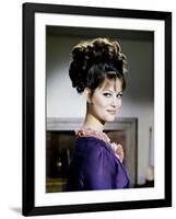 La Panthere Rose THE PINK PANTHER by BlakeEdwards with Claudia Cardinale, 1963 (photo)-null-Framed Photo