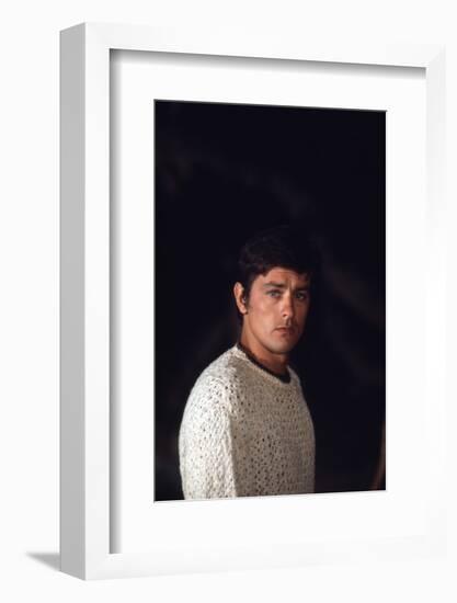 La piscine by Jacques Deray with Alain Delon, 1969 (photo)-null-Framed Photo