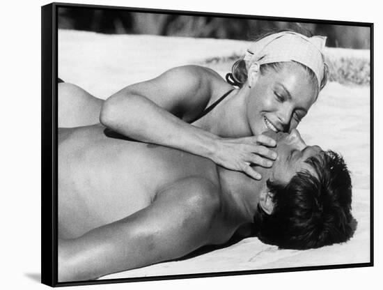 La piscine by Jacques Deray with Alain Delon and Romy Schneider, 1969 (b/w photo)-null-Framed Stretched Canvas