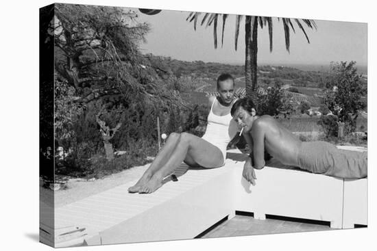 La piscine by Jacques Deray with Alain Delon and Romy Schneider, 1969 (b/w photo)-null-Stretched Canvas