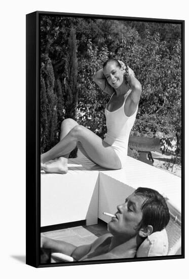 La piscine by Jacques Deray with Alain Delon and Romy Schneider, 1969 (b/w photo)-null-Framed Stretched Canvas