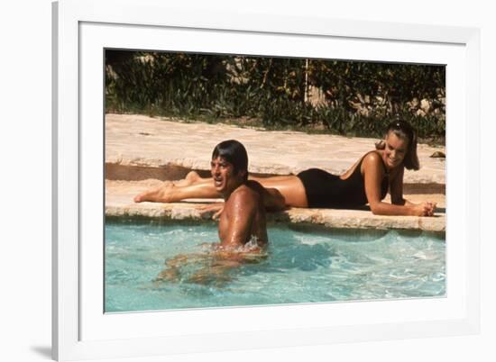 La piscine by Jacques Deray with Alain Delon and Romy Schneider, 1969 (photo)-null-Framed Photo