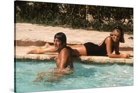 La piscine by Jacques Deray with Alain Delon and Romy Schneider, 1969 (photo)-null-Stretched Canvas