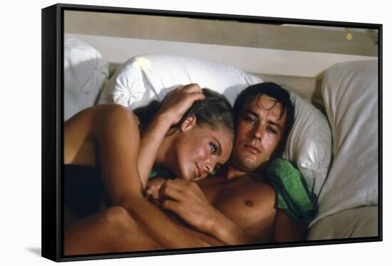 La piscine by Jacques Deray with Alain Delon and Romy Schneider, 1969 (photo)-null-Framed Stretched Canvas