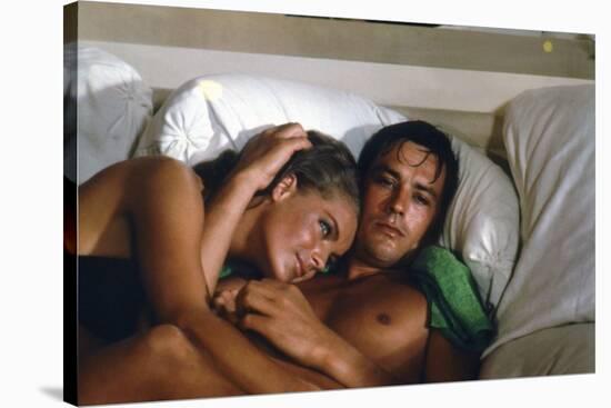 La piscine by Jacques Deray with Alain Delon and Romy Schneider, 1969 (photo)-null-Stretched Canvas