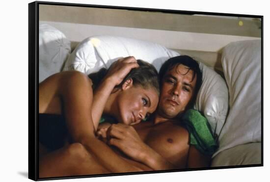 La piscine by Jacques Deray with Alain Delon and Romy Schneider, 1969 (photo)-null-Framed Stretched Canvas