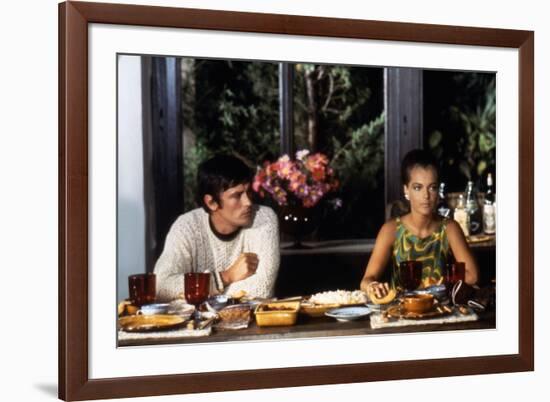 La piscine by Jacques Deray with Alain Delon and Romy Schneider, 1969 (photo)-null-Framed Photo