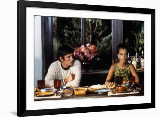 La piscine by Jacques Deray with Alain Delon and Romy Schneider, 1969 (photo)-null-Framed Photo