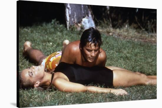 La piscine by Jacques Deray with Alain Delon and Romy Schneider, 1969 (photo)-null-Stretched Canvas