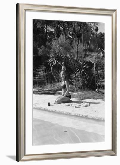 La Piscine by Jacques Deray with Romy Schneider, 1969 (b/w photo)-null-Framed Photo