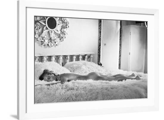 La Piscine by Jacques Deray with Romy Schneider, 1969 (b/w photo)--Framed Photo