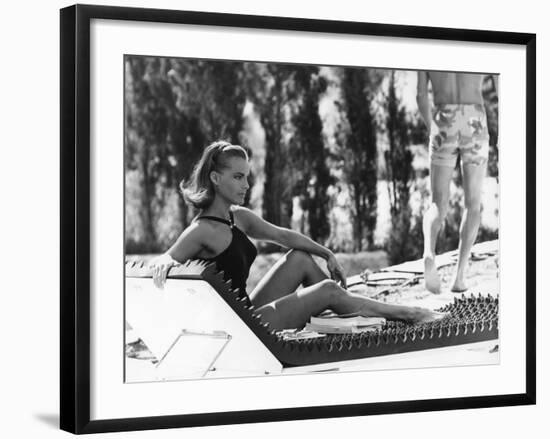 La Piscine by Jacques Deray with Romy Schneider, 1969 (chaise longue by la serie Module 400 by Roge-null-Framed Photo