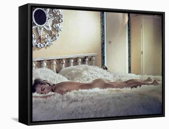 La Piscine by Jacques Deray with Romy Schneider, 1969 (photo)-null-Framed Stretched Canvas