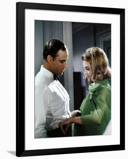 La Poursuite Impitoyable THE CHASE d'ArthurPenn with Marlon Brando and Angie Dickinson, 1966 (photo-null-Framed Photo