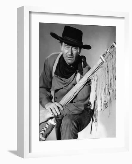 La Prisonniere du Desert THE SEARCHERS by JohnFord with John Wayne, 1956 (b/w photo)-null-Framed Photo