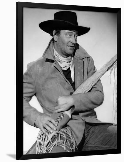 La Prisonniere du Desert THE SEARCHERS by JohnFord with John Wayne, 1956 (b/w photo)-null-Framed Photo