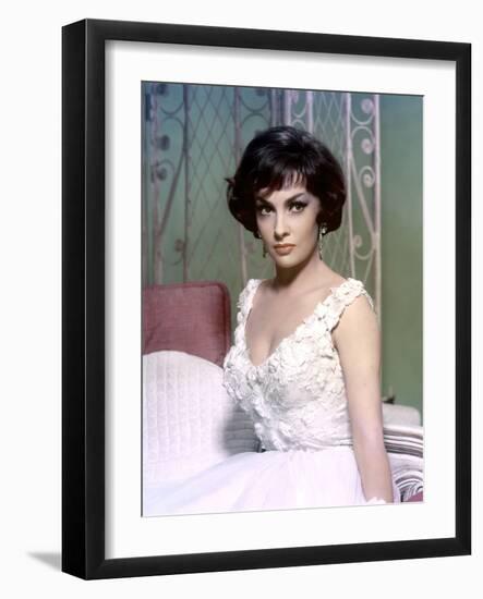 La proie des vautours Never So Few by JohnSturges with Gina Lollobrigida, 1959 (photo)-null-Framed Photo