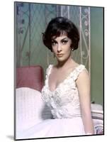 La proie des vautours Never So Few by JohnSturges with Gina Lollobrigida, 1959 (photo)-null-Mounted Photo
