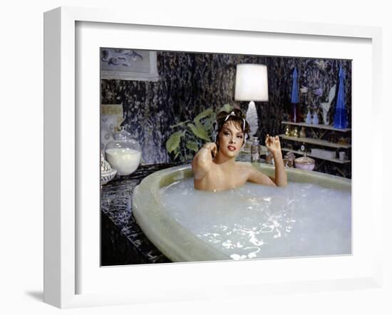 La proie des vautours NEVER SO FEW by JohnSturges with Gina Lollobrigida, 1959 (photo)-null-Framed Photo