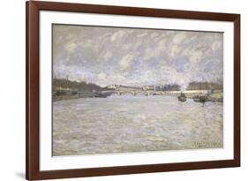La Seine a Paris et le Pont de Grenelle, 1870-Alfred Sisley-Framed Giclee Print