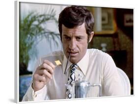 La sirene du Mississipi by FrancoisTruffaut with Jean Paul Belmondo en, 1969-null-Framed Photo