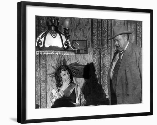 La Soif du Mal TOUCH OF EVIL by OrsonWelles with Marlene Dietrich and Orson Welles, 1958 (b/w photo-null-Framed Photo