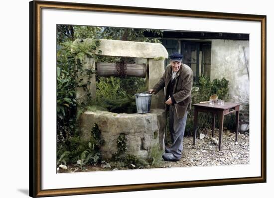 La soupe aux choux by JeanGirault with Jean Carmet, 1981 (photo)-null-Framed Photo