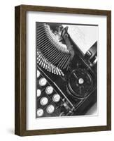 La Tecnica - the Typewriter of Julio Antonio Mella, Mexico City, 1928-Tina Modotti-Framed Giclee Print